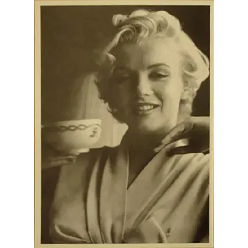Carte postale Marilyn Monroe - Café