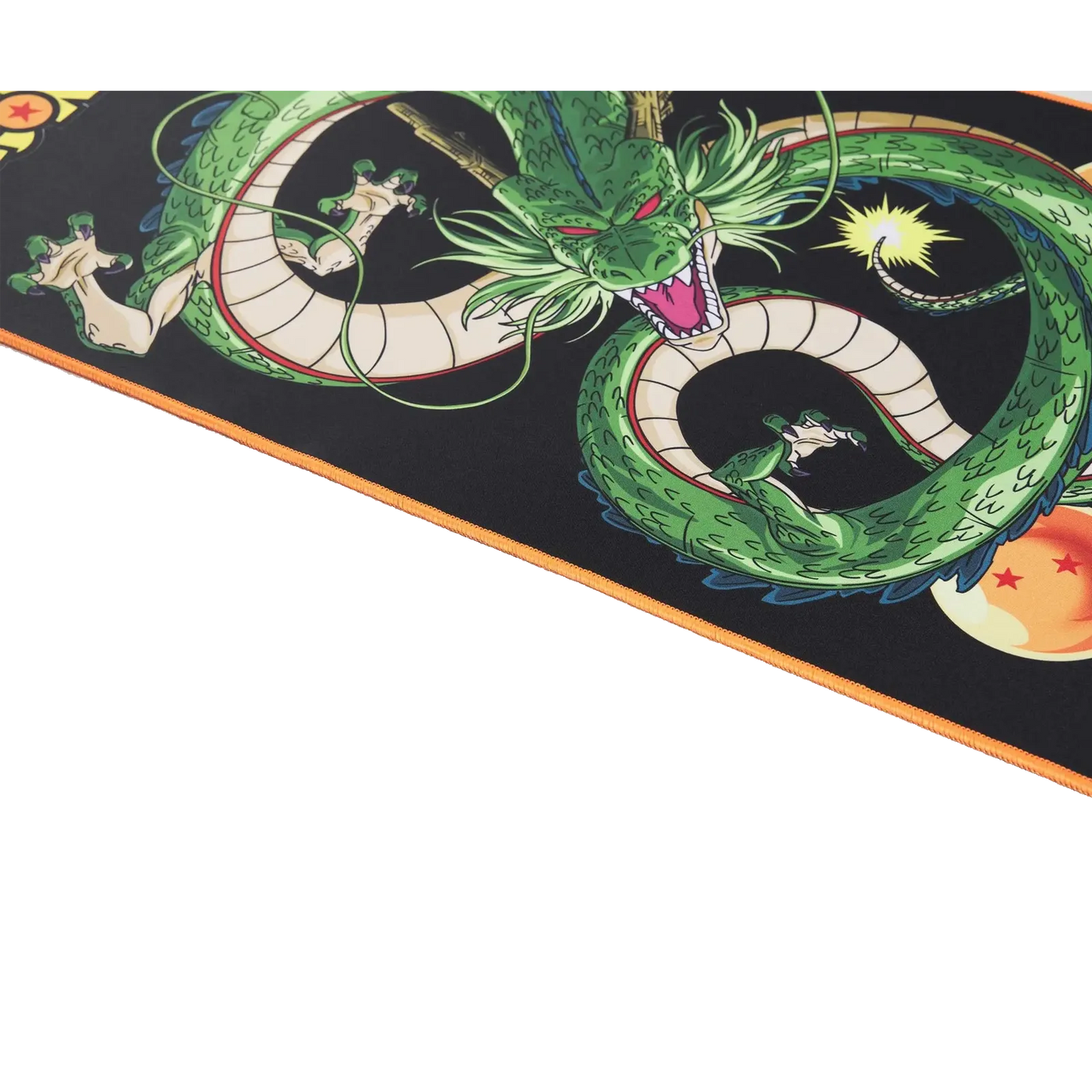Vue rapprochée du dragon Shenron et des détails graphiques