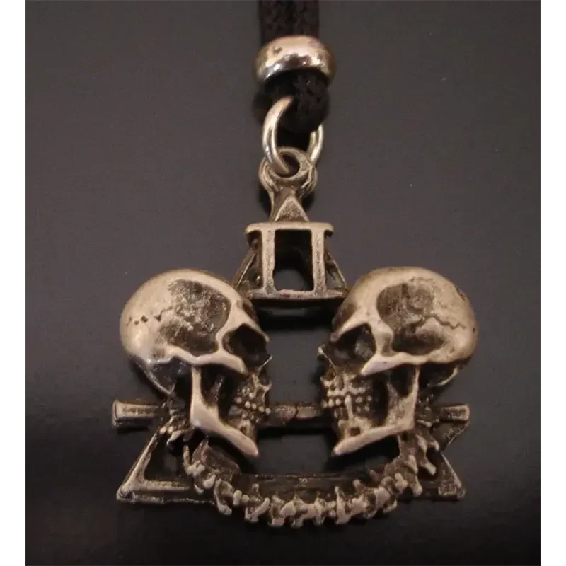 Pendentif Skulls