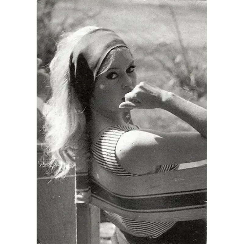 Carte postale Brigitte Bardot - Le Mépris