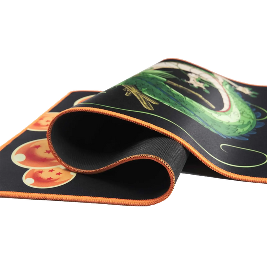 Zoom sur la finition cousue du tapis Dragon Ball Z