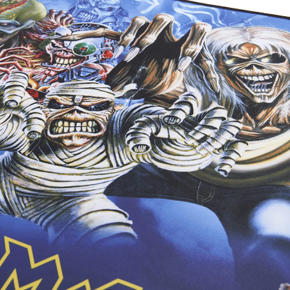 Tapis de souris XXL Iron Maiden Eddie Through the Years - gros plan sur les personnages d’Eddie