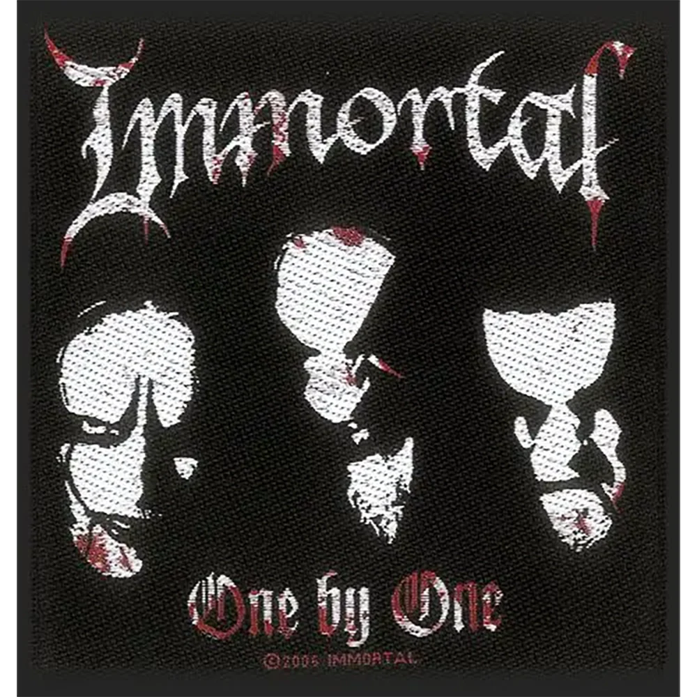 Ecusson Immortal - One by one