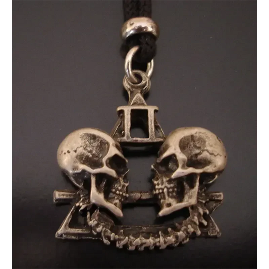 Pendant Skulls