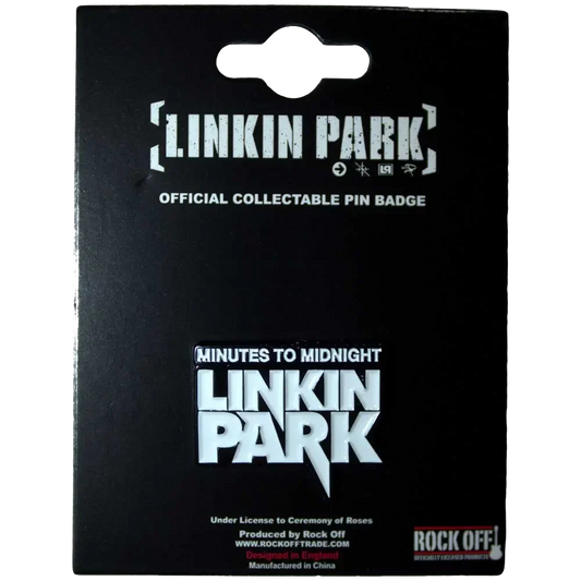 Pin officiel Linkin Park - Minutes to Midnight présenté sur carte Rock Off - badge noir et blanc sous licence 2024