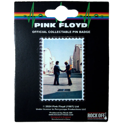 Pin's officiel Pink Floyd - Wish You Were Here présenté sur carte Rock Off - badge couleurs sous licence 2024