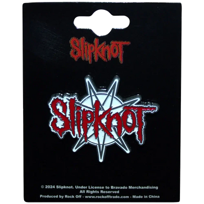Pin's officiel Slipknot présenté sur carte Rock Off - badge blanc et rouge sous licence 2024