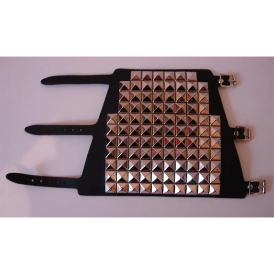 Bracelet pyramides 11 rangs (à plat)