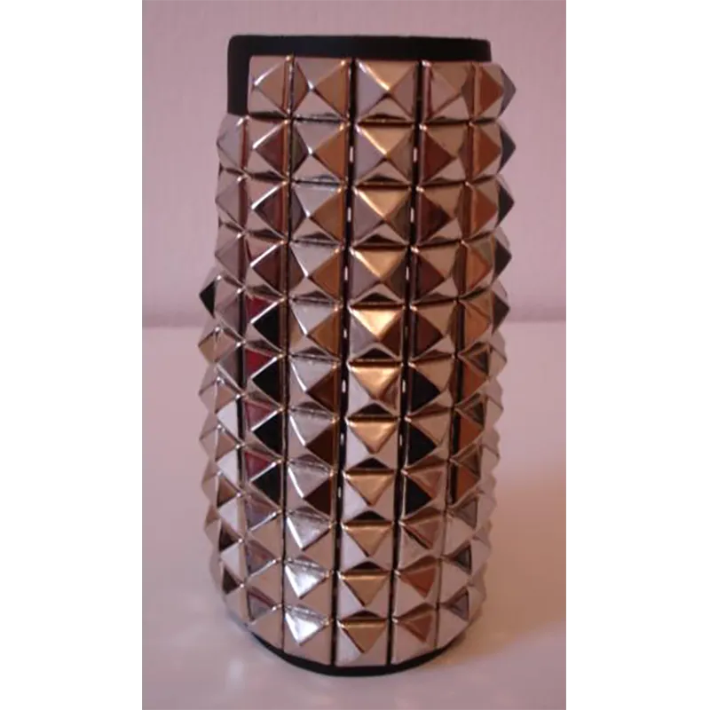 Bracelet pyramides 11 rows