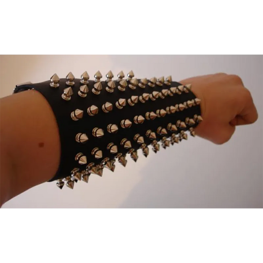 Bracelet Spikes 11 rangs porté